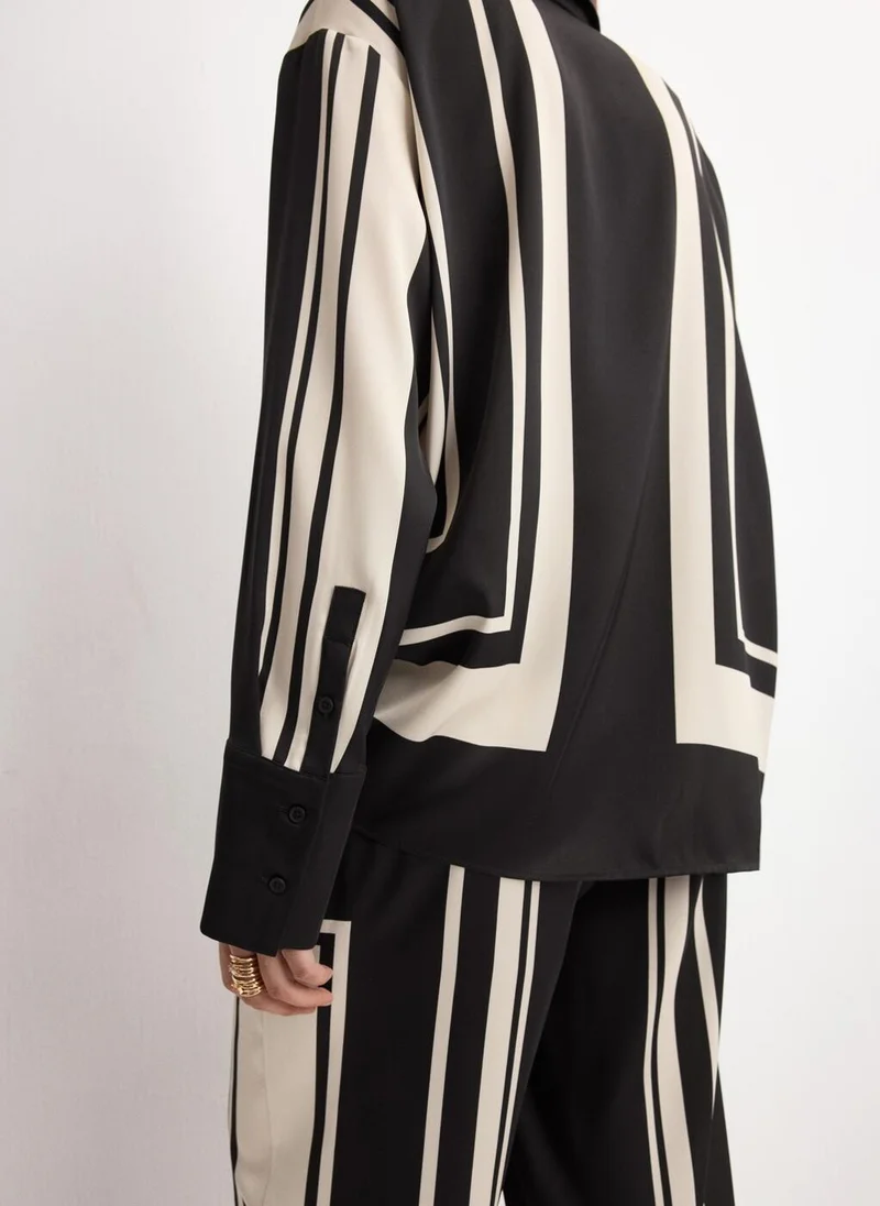 مانجو Satin print blouse